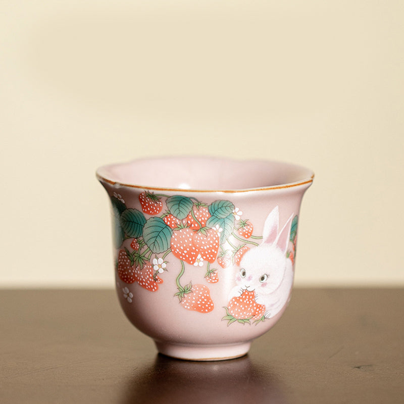 55 ml Keramik-Teetasse mit Erdbeer-Kaninchen | Zen Decor Delight