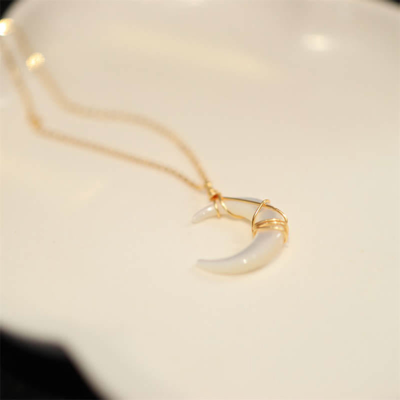 Tridacna Stein Halbmond Spirituelle Halskette Anhänger