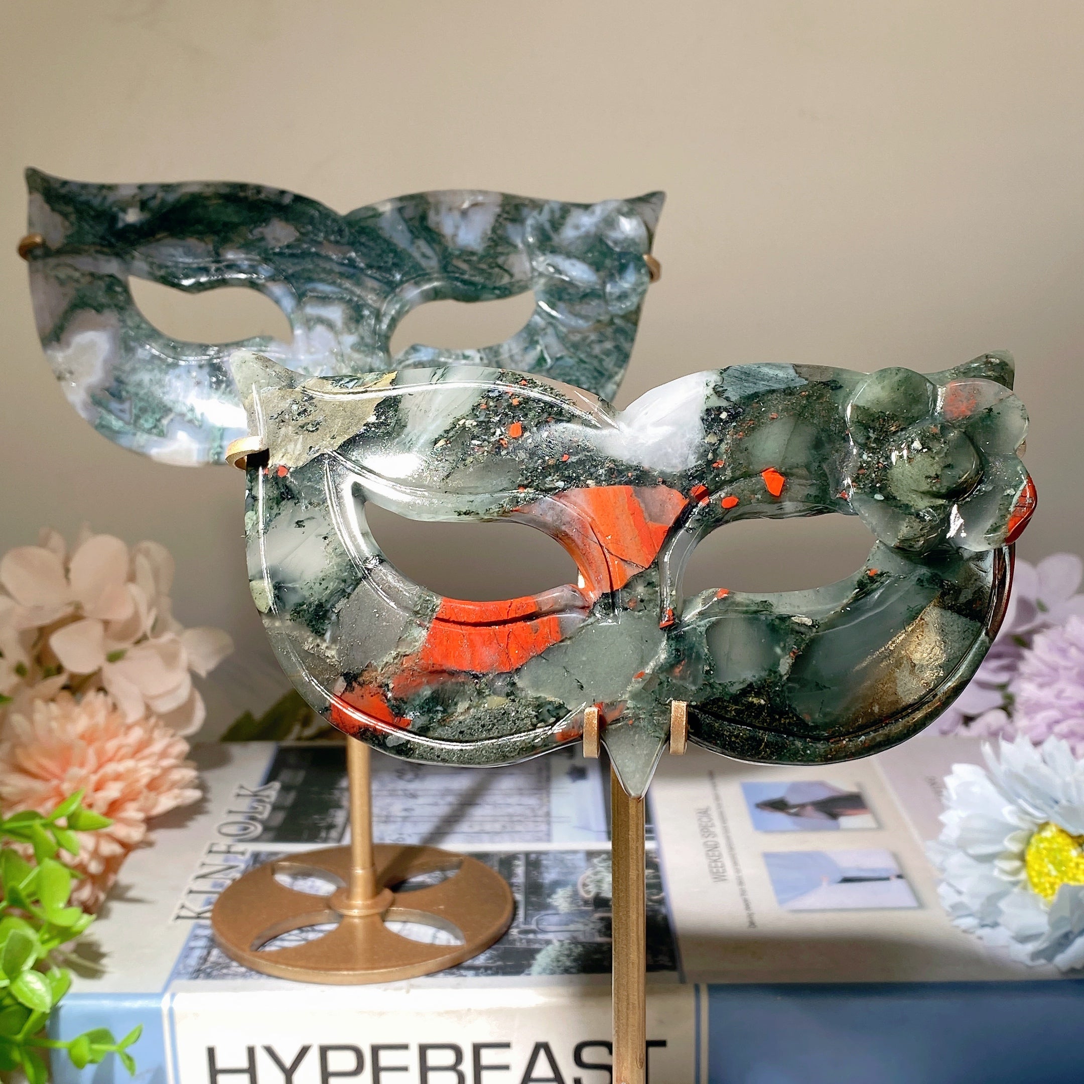 6,2 Zoll große Kristall-Katzenmaskenschnitzereien mit Holzständer