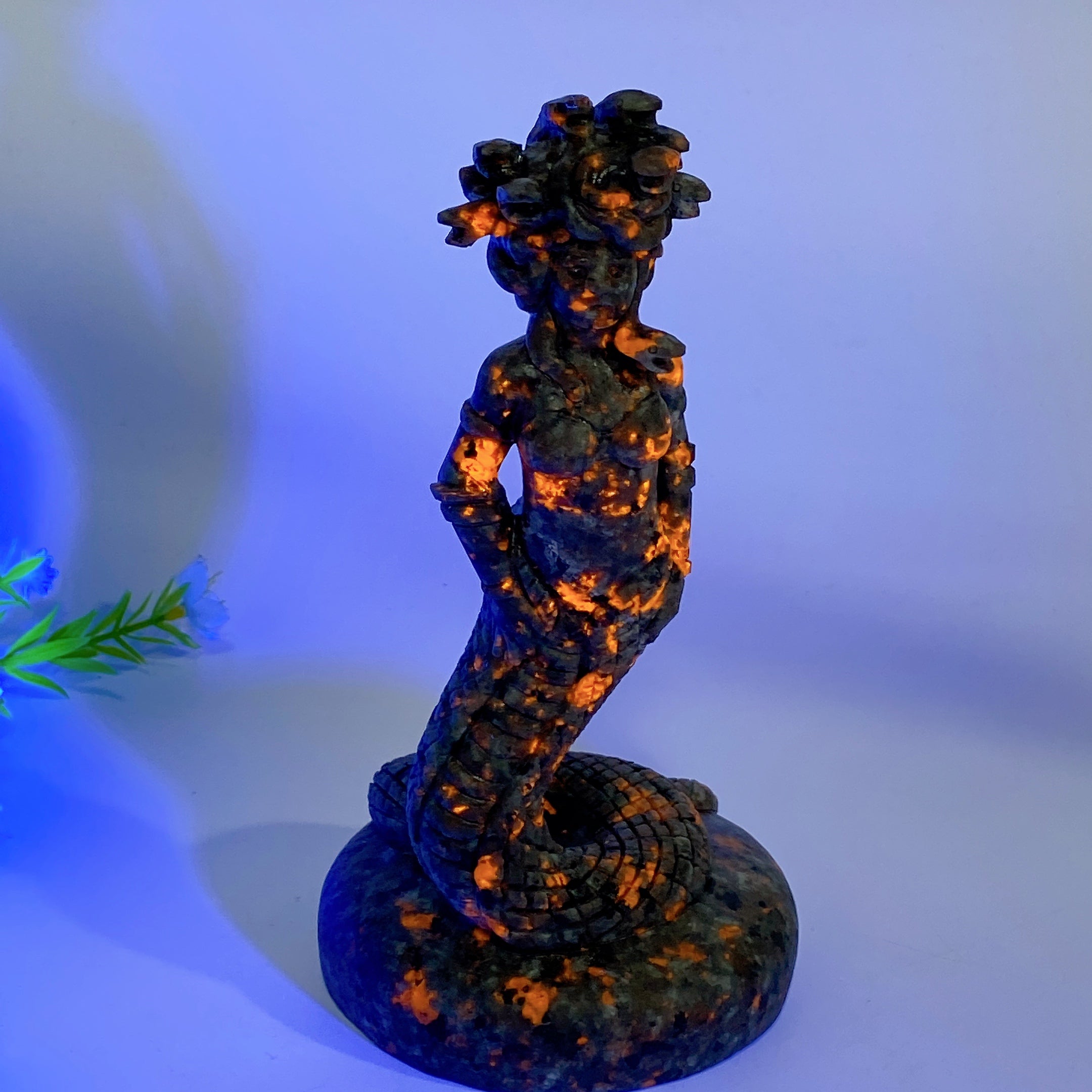 6,9 Zoll Yooperlite Granat Medusa Kristall Figur