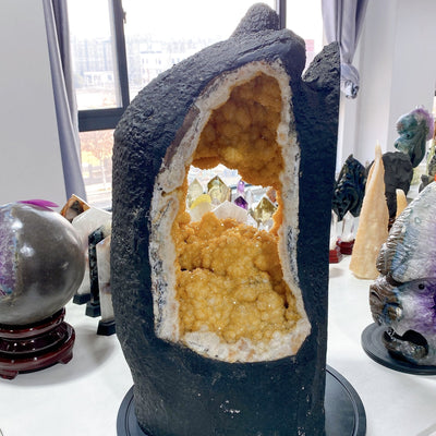 62 cm Citrin-Geoden-Kristallcluster, dreiseitige Fensterheilung