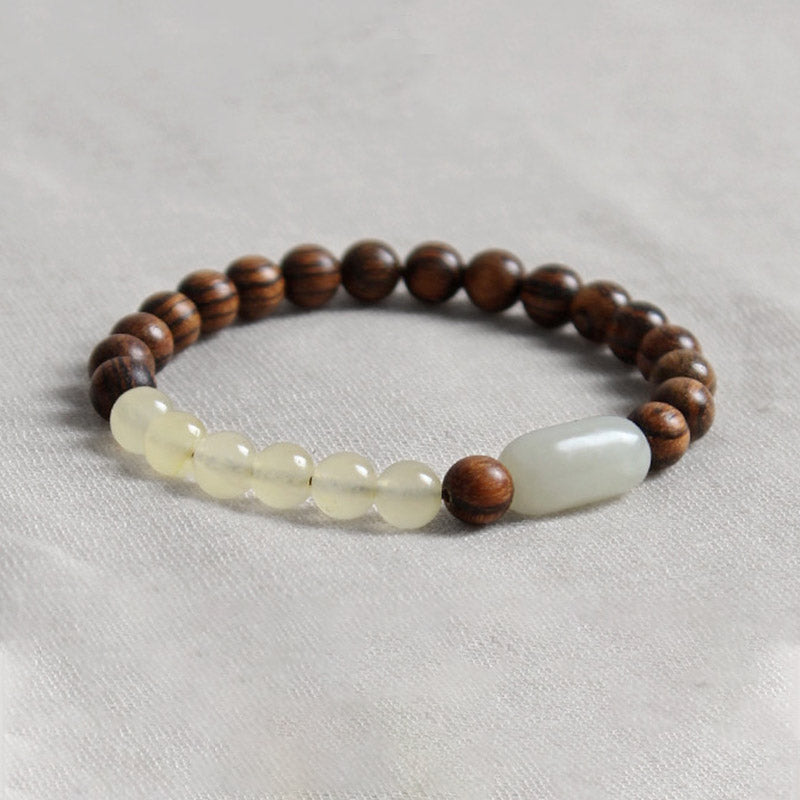 8 mm Jade-Sandelholz-Mala-Armband mit Glücksbringer