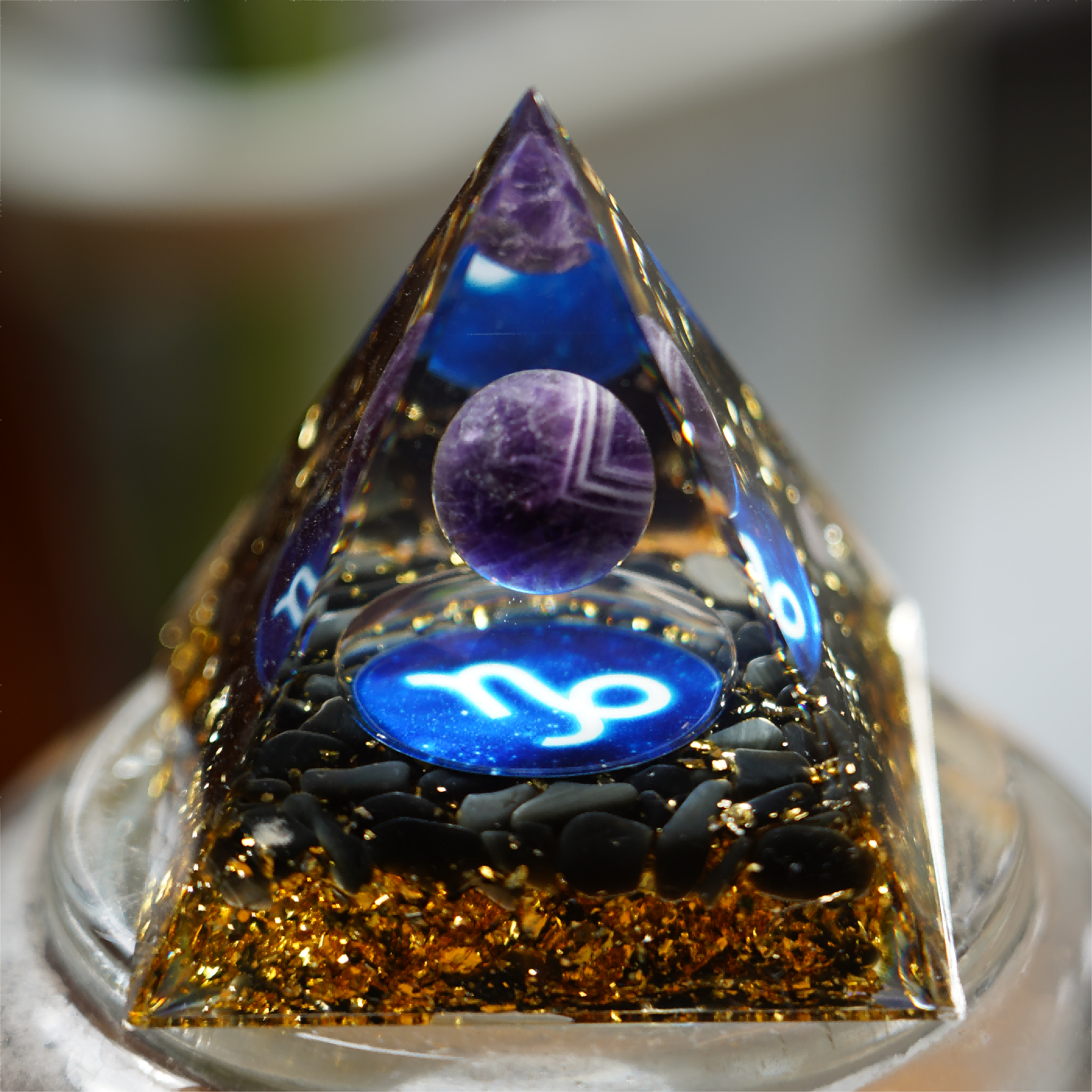 6cm Zodiac Orgone Resin Crystal Chips Healing Pyramid for Energy