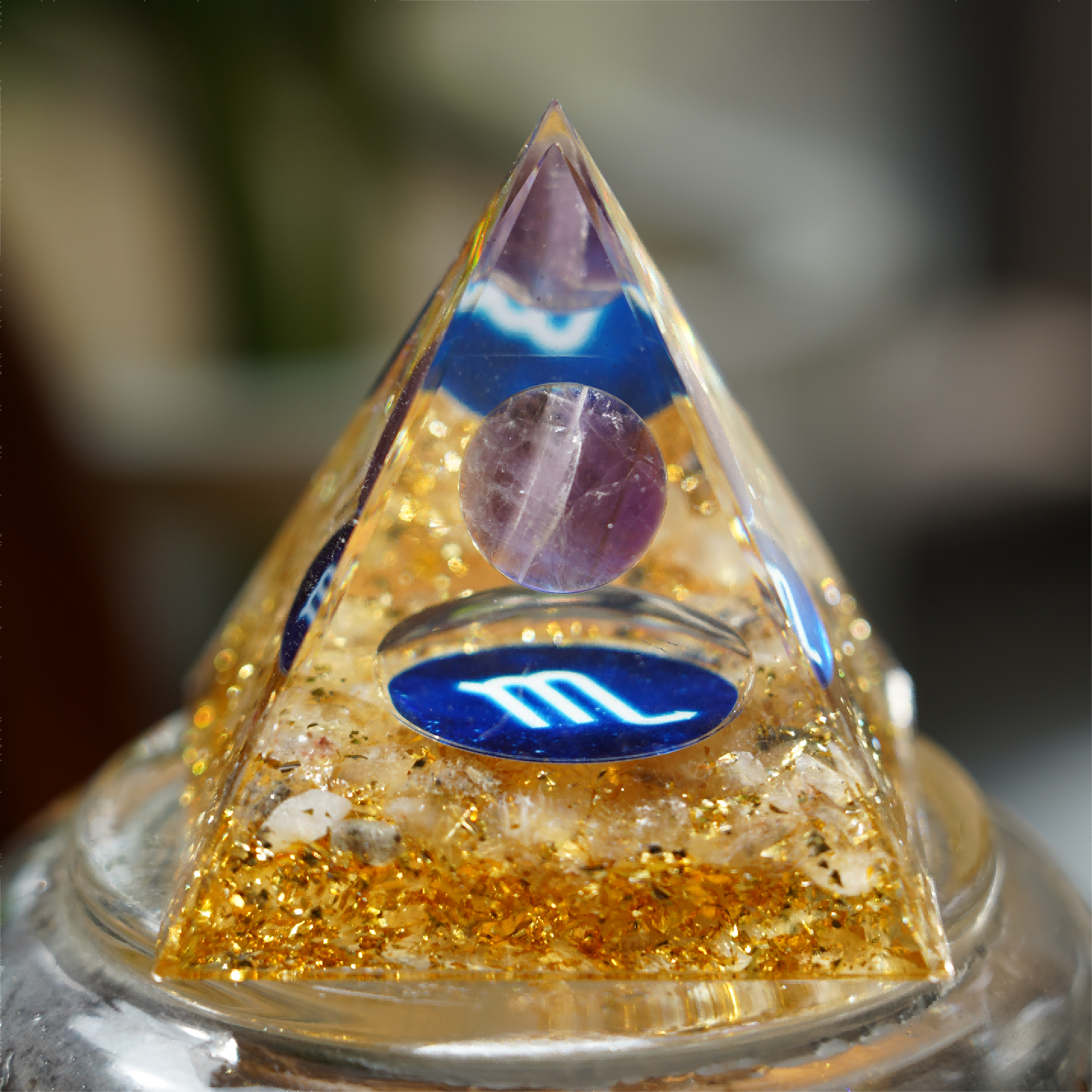6cm Zodiac Orgone Resin Crystal Chips Healing Pyramid for Energy