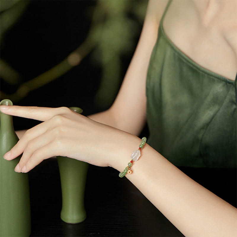 6 mm Hetian Jade-Kaninchen-Kupfermünzenarmband für Glück und Wohlstand