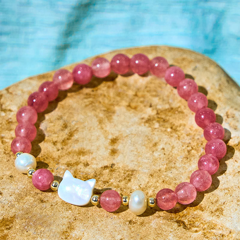 6 mm Erdbeerquarz-Armband mit Perlen-Katzen- oder Kaninchen-Anhänger