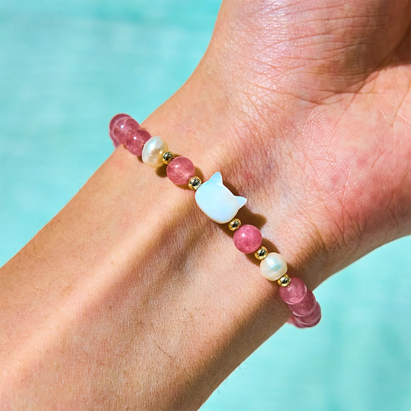 6 mm Erdbeerquarz-Armband mit Perlen-Katzen- oder Kaninchen-Anhänger