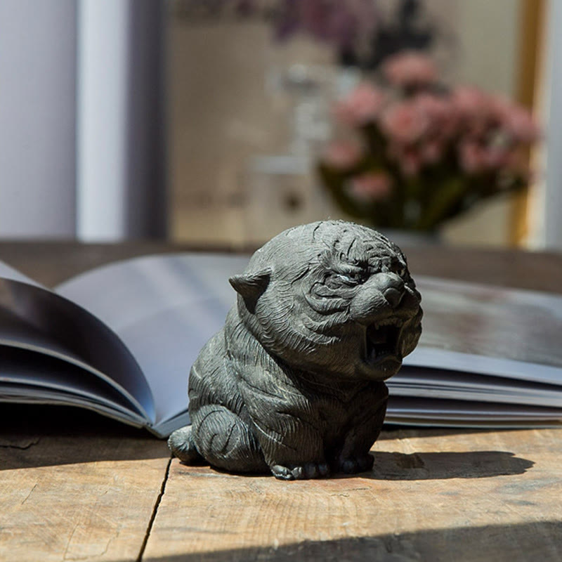 7,5 cm Mini-Statue „Roaring Tiger“ aus Eisenpulverharz