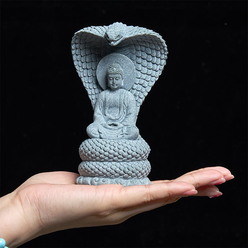 7,5 cm große Shakyamuni-Buddha-Statue aus Sandstein mit Schlangensymbolik