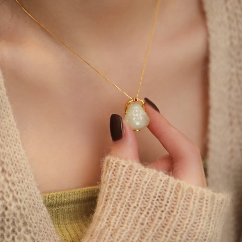 Halskette mit lachendem Buddha aus Hetian-Jade für Fülle, 925er Silber