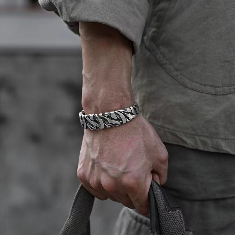 Copper Healing Cuff Bracelet | Retro Texture, Balanced Energy