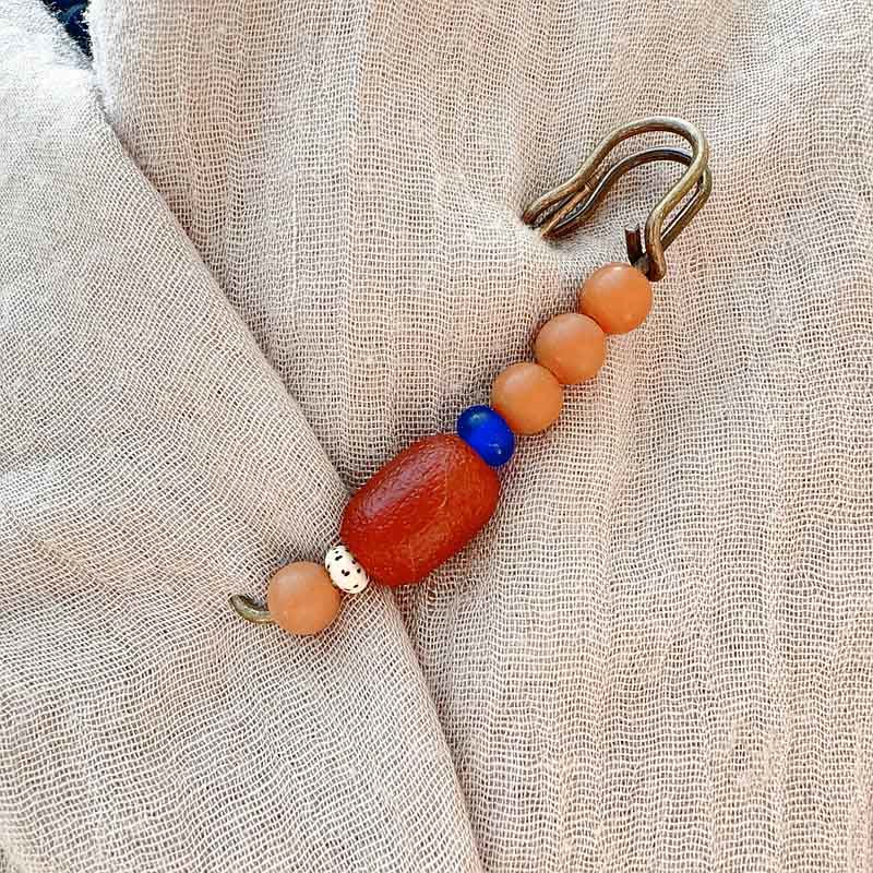 8 cm große Bodhi-Samen-Achat-Brosche für die Vorteile von Ruhe und Harmonie