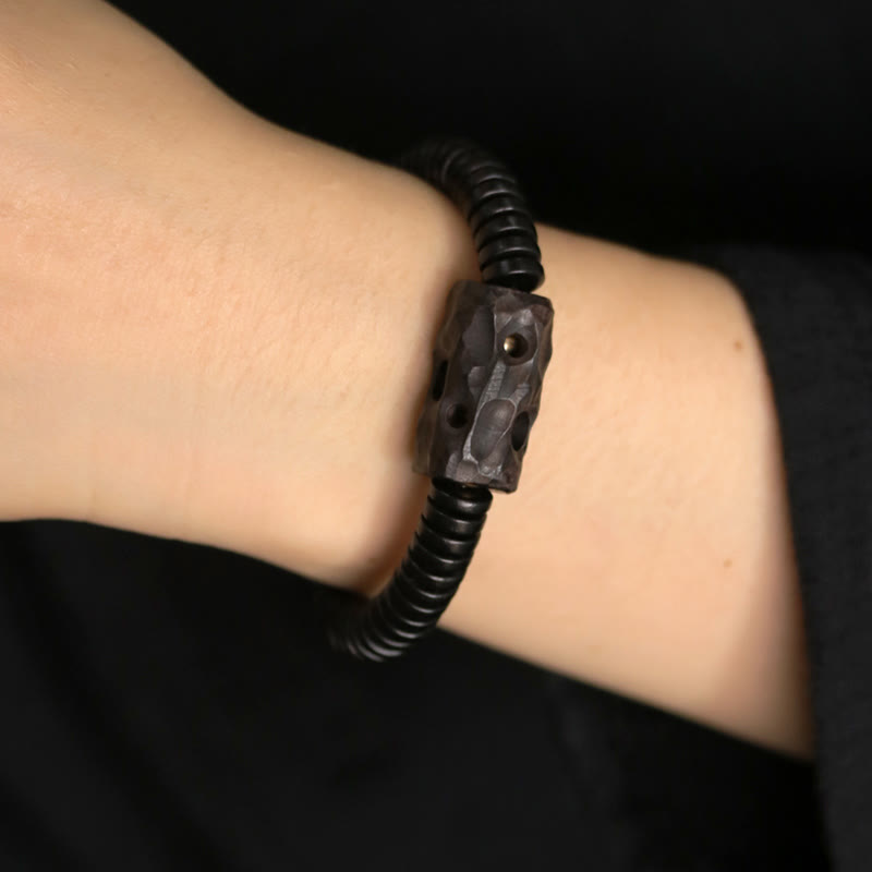 8 mm klassisches Ebenholz-Balance-Armband mit Löchern zur Erdung