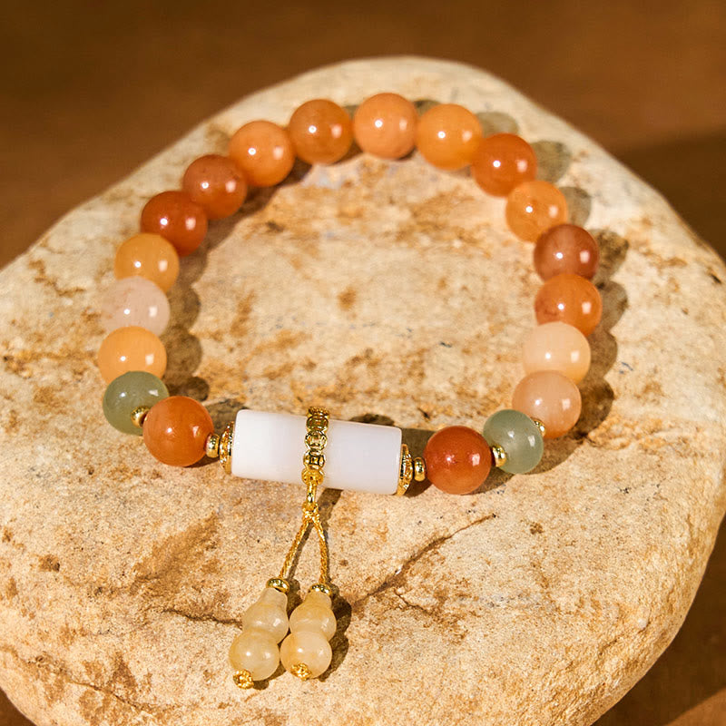 8 mm goldenes Seidenarmband mit Jade und weißem Kristall für Glück