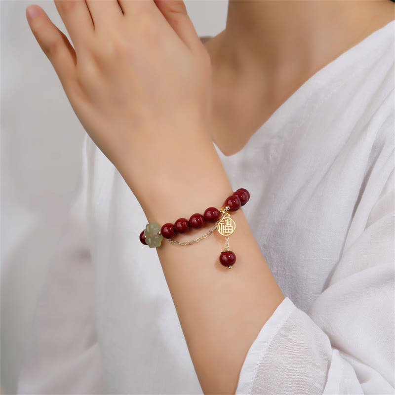 8 mm Hetian Jade Jade Armband mit Cinnabar Fu Blessing Charm