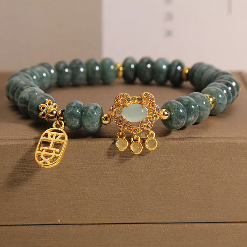 8 mm Jade-Charm-Armband mit chinesischem Schloss für Wohlstand