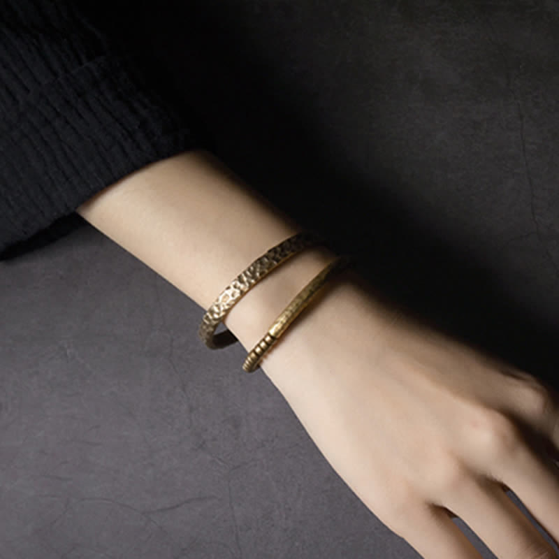 8 mm Lavastein-Kupfer-Armband für spirituelle Balance