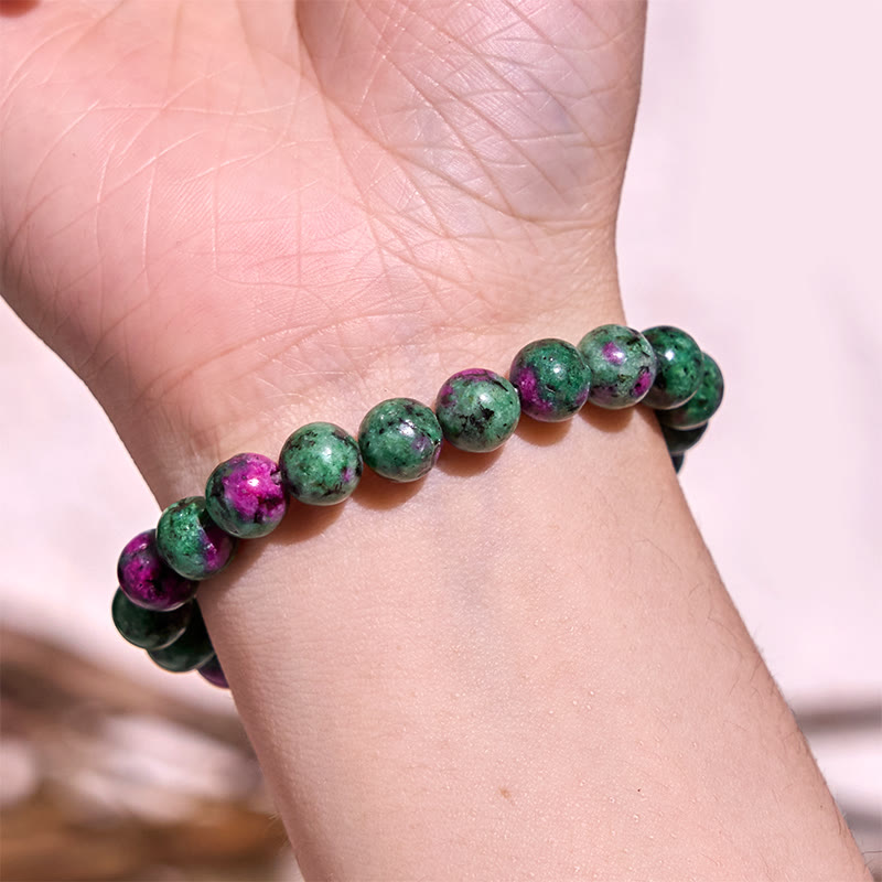 8 mm Rubin-Zoisit-Armband mit spiritueller Verbindung