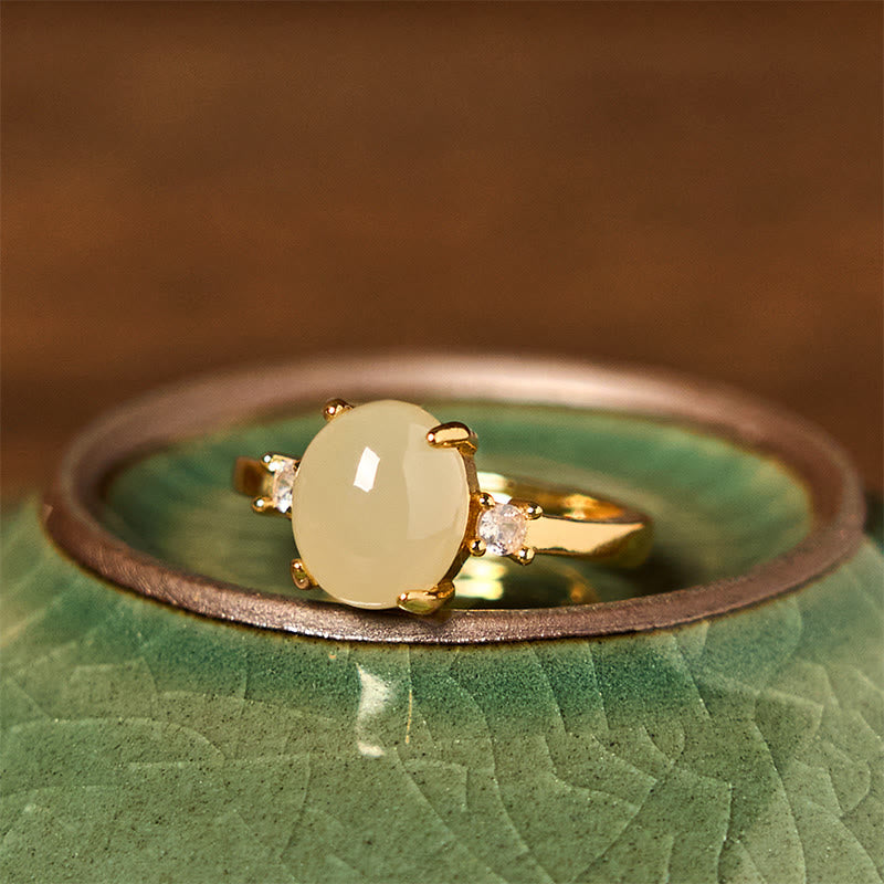 8 x 10 mm Hetian Jade Wohlstands-Zirkonia-Ei-Ring