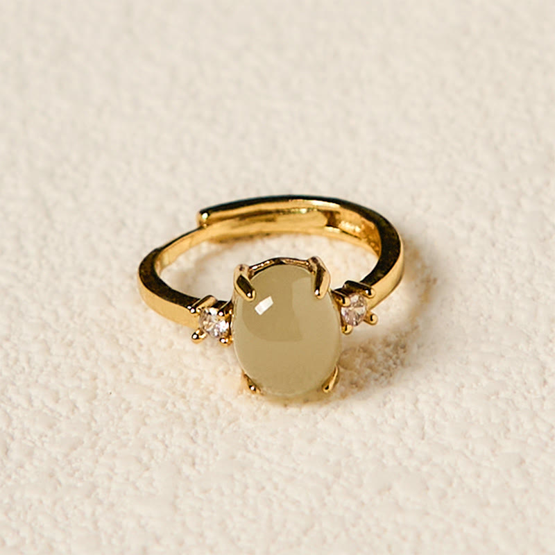 8 x 10 mm Hetian Jade Wohlstands-Zirkonia-Ei-Ring