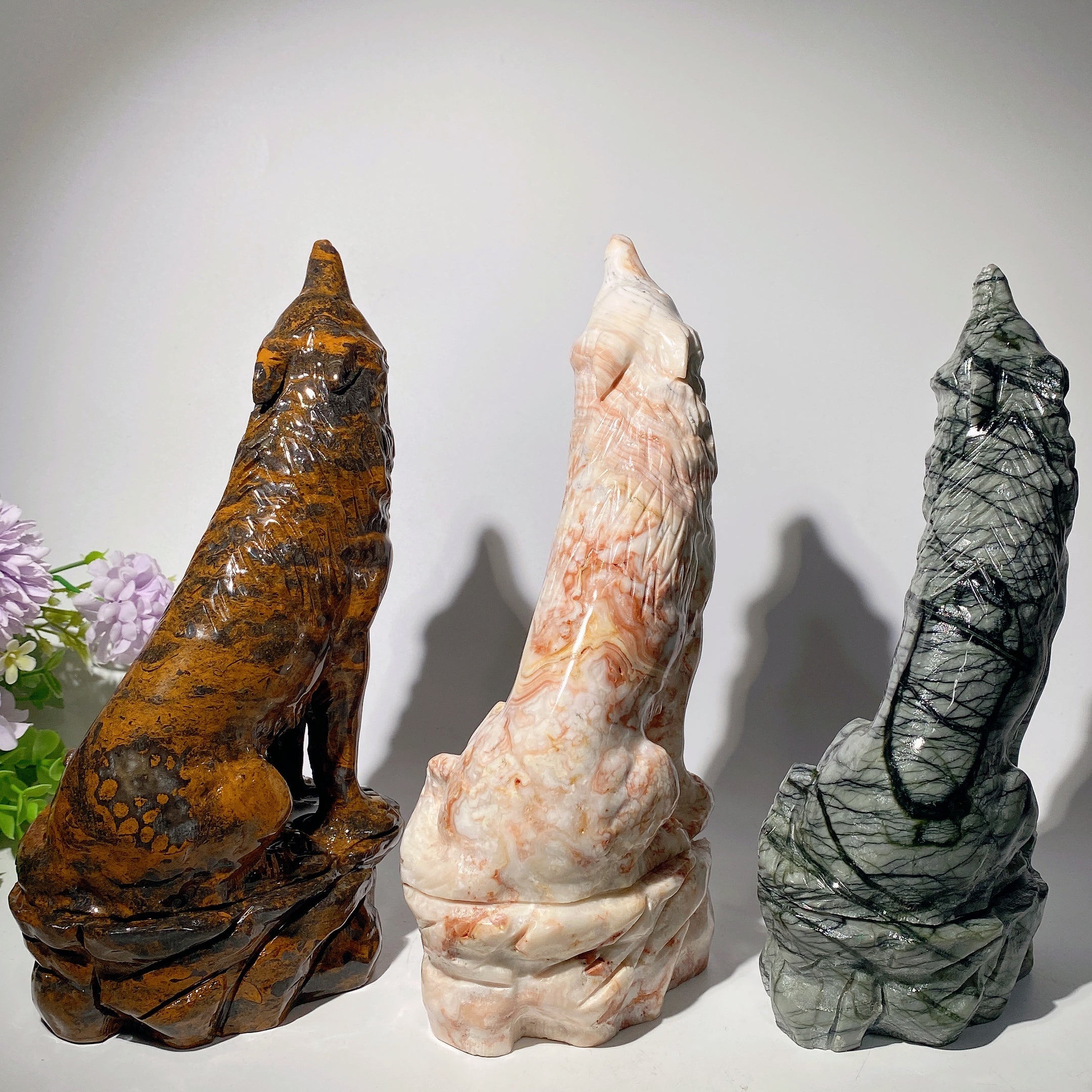 9 Zoll große Wolfsschnitzfigur aus Jadekristall