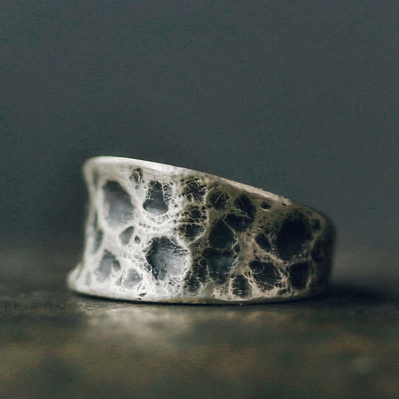Verstellbarer Schutzring aus 925er Sterlingsilber mit Noppenstruktur