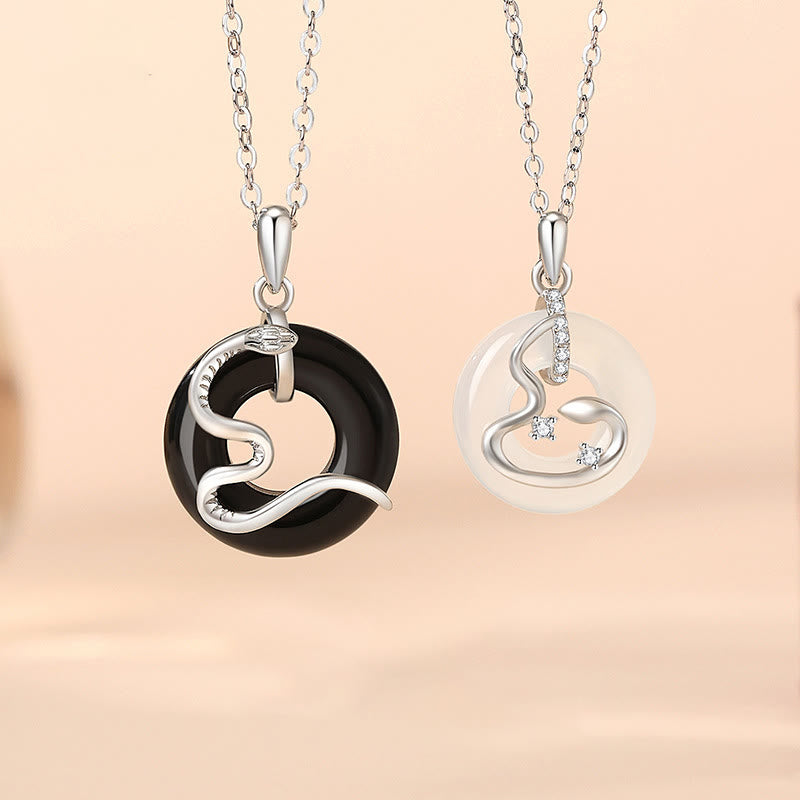 Halskettenanhänger mit Peace-Schnalle aus 925er Sterlingsilber mit schwarzem Onyx