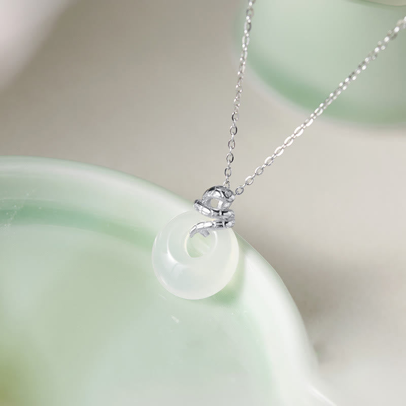 Halskette mit Schlangen-Friedensschnalle aus 925er Sterlingsilber mit Chalcedon für spirituellen Schutz