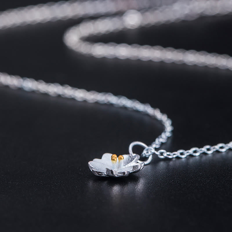 Spirituelle Halskette mit Kirschblütenmotiv aus 925er Sterlingsilber zum Schutz