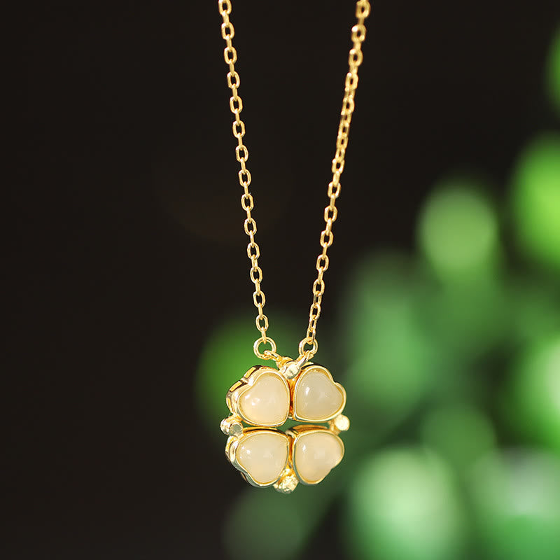 Halskette aus 925er Sterlingsilber mit vierblättrigem Kleeblatt und Jade für Fülle und Schutz