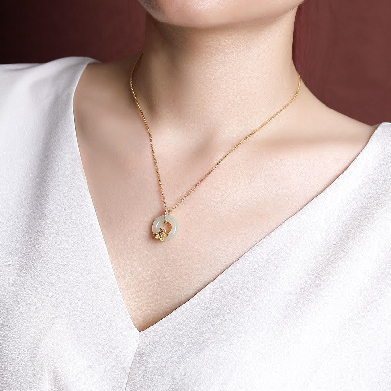 Halskette mit Peace-Schnalle und Blume aus 925er Sterlingsilber, Hetian-Jade