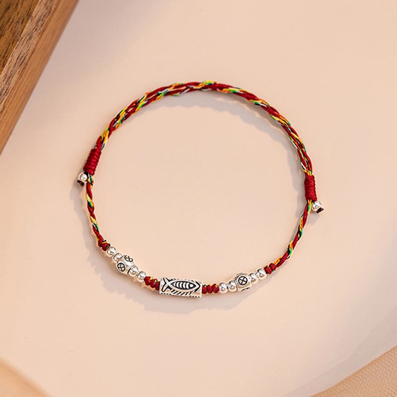 Glücksarmband aus 925er Sterlingsilber mit Koi-Fisch und roter Schnur