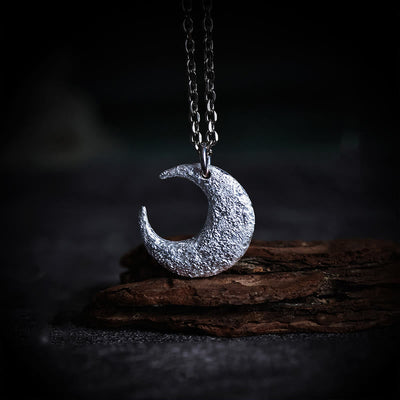 Halskette mit Mond-Balance aus 999er Sterlingsilber für spirituellen Schutz