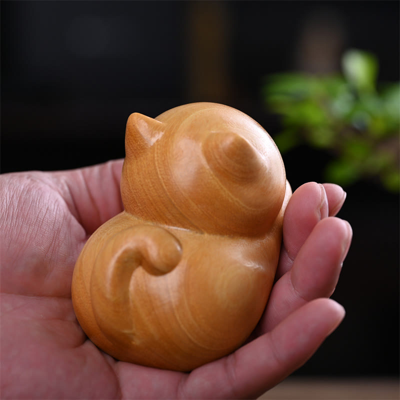 9 cm große Sandelholz-Skulptur „Schlafende Katze“ im Zen-Dekor