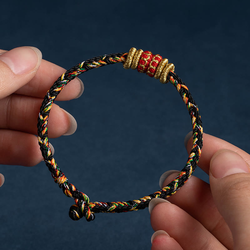 Handgefertigtes rotes Schnurarmband mit chinesischem Tierkreiszeichen für Glück und Stärke