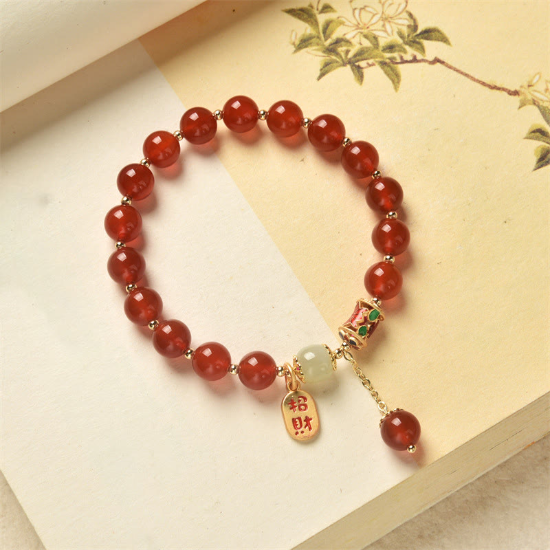 9 mm rotes Achat-Jade-Charm-Armband mit Vertrauen