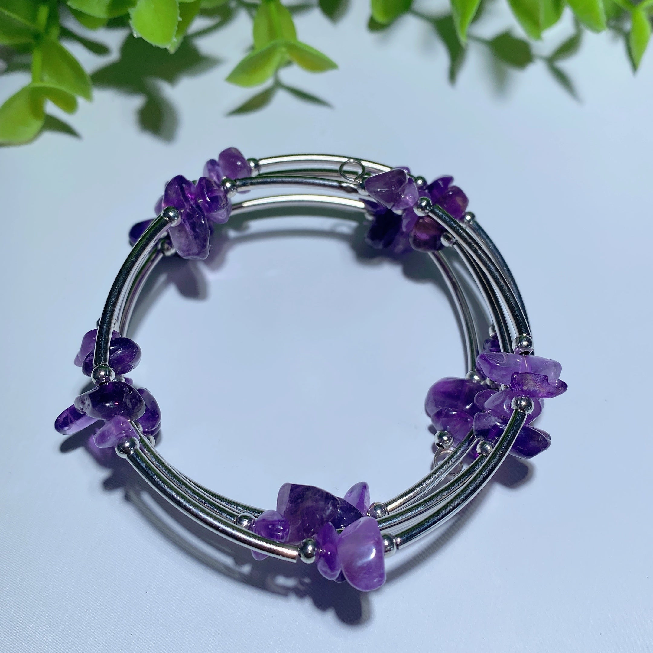 Verstellbares Amethyst-Chip-Heilarmband mit Aquamarin