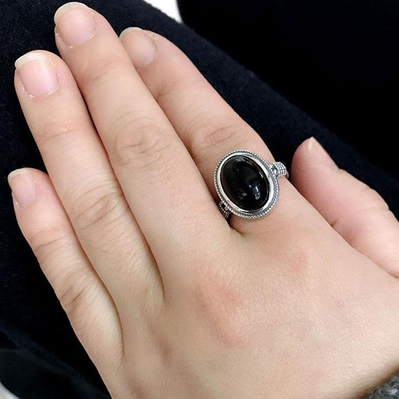 Verstellbarer spiritueller Schutzring aus schwarzem Onyx für Stärke und Glück