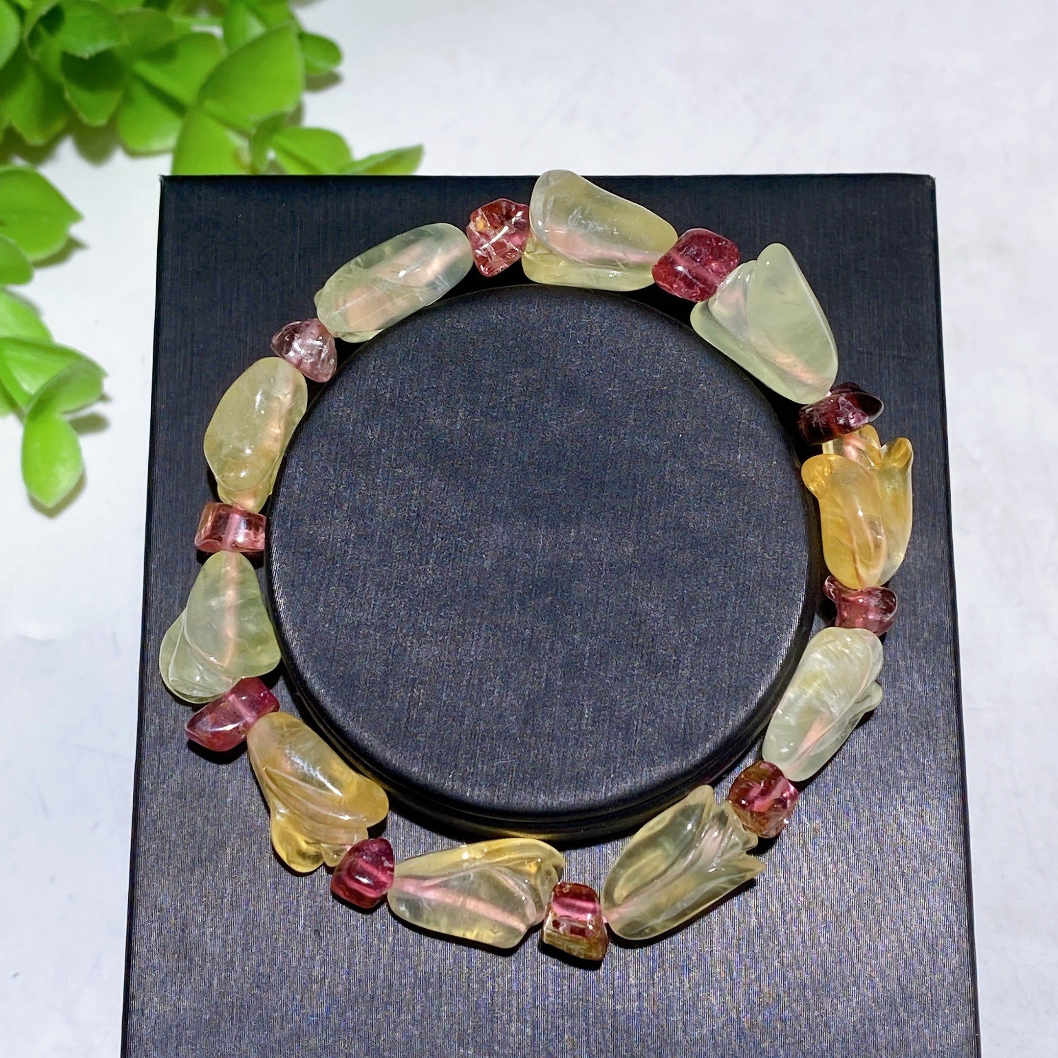 Verstellbares Kristallheilarmband mit natürlichen Edelsteinen
