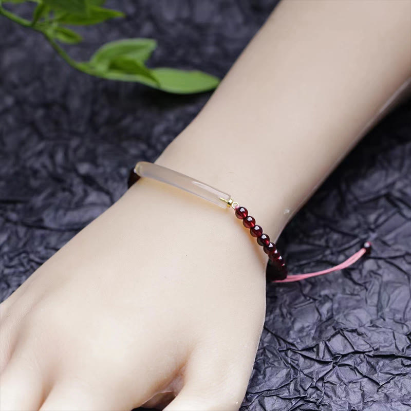 Verstellbares Granat-Grau-Achat-Armband für Ruhe und Ausgeglichenheit