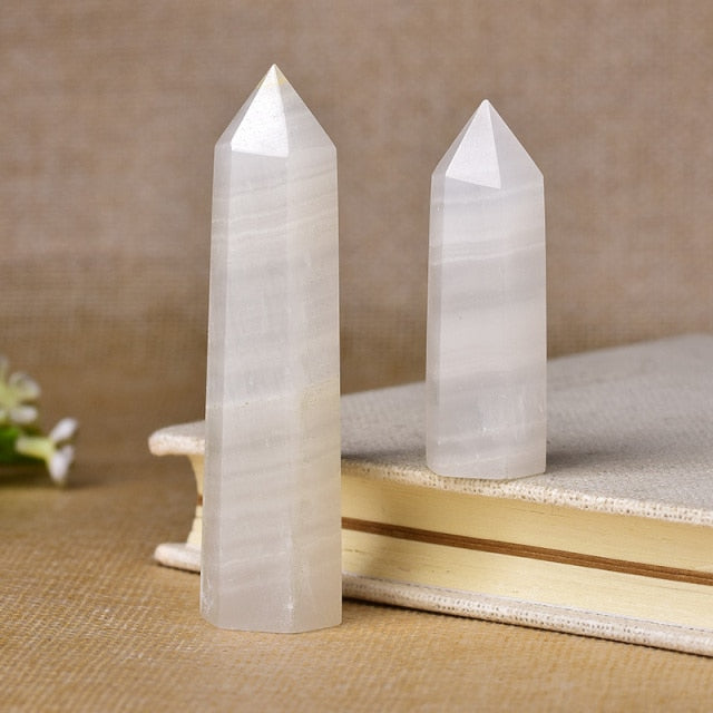 Afghanischer Heilturm aus weißer Jade, 5,1–7,6 cm