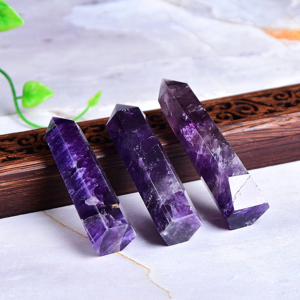 Amethyst-Heilkristallturm zur Energiefokussierung