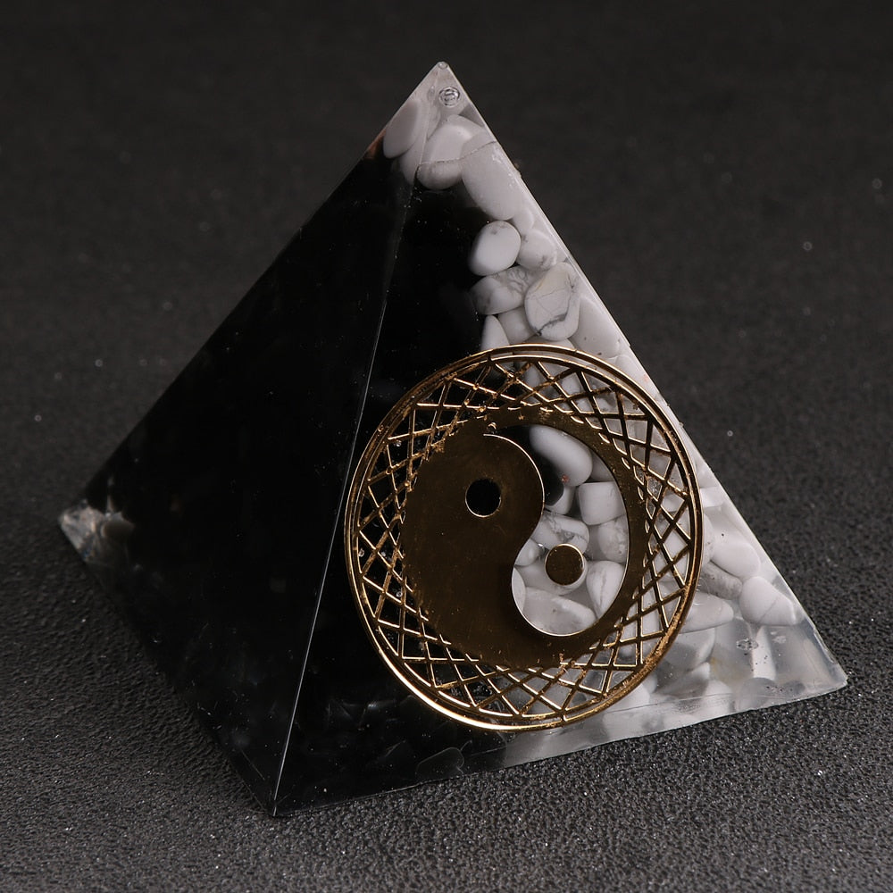 Ausgleichende Yin-Yang-Orgonit-Pyramide