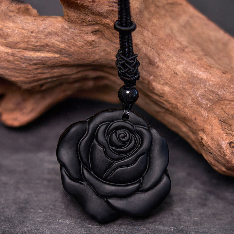 Schwarze Obsidian-Rose-Anhänger-Halskette zur Reinigung