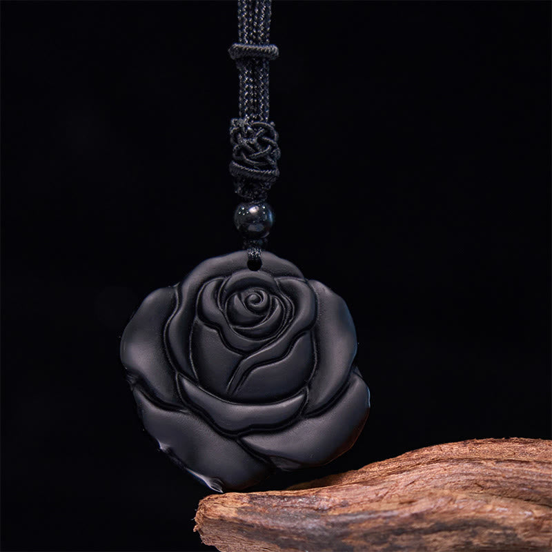 Schwarze Obsidian-Rose-Anhänger-Halskette zur Reinigung