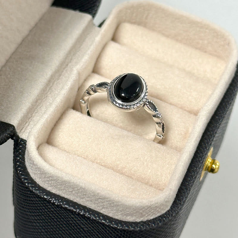 Schwarzer Onyx-Glücksring aus 925er Sterlingsilber – Schutz und Stärke