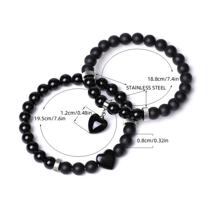 Schwarzes Onyx-Liebesherz-Schutzarmband mit 8 mm Perlen