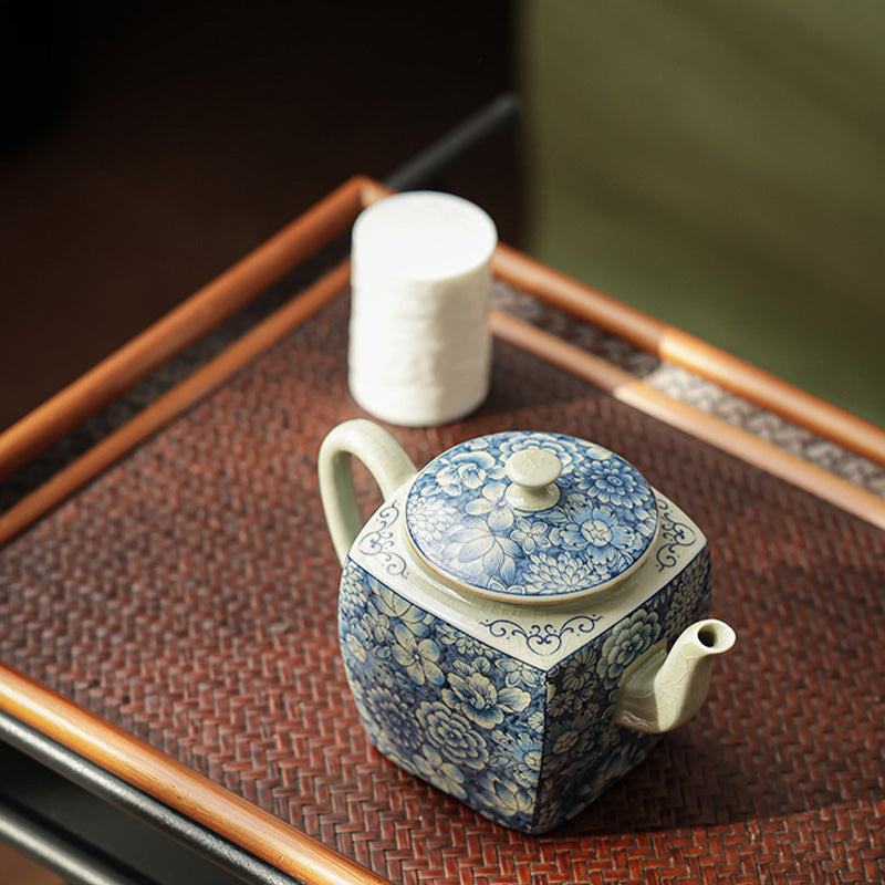 Blau-weißes Porzellan-Gongfu-Teeservice mit Zen-Dekor