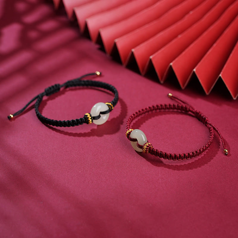 Geflochtenes Jadearmband mit Peace-Schnalle | Fülle &amp; Harmonie