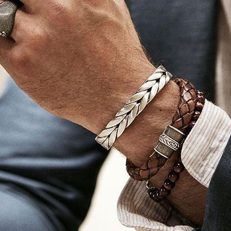 Geflochtenes Lederarmband mit Tigerauge-Anhänger